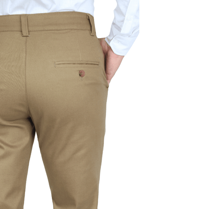 Pantalón Color Camel Stretch De Algodón Regular Fit Para Caballero