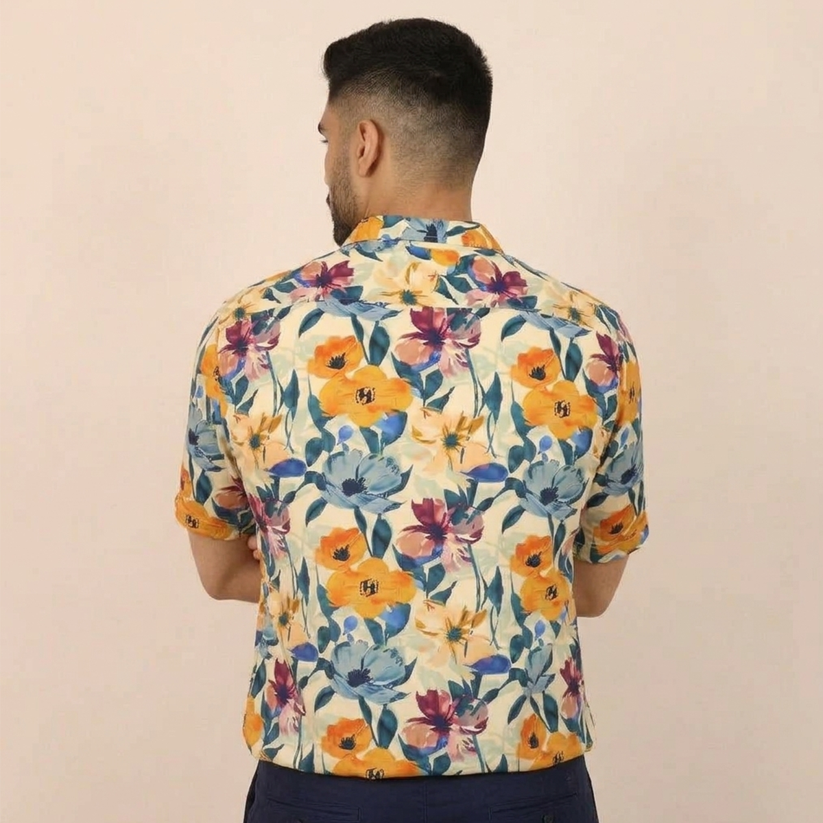 Men's Tropical Short Sleeve Relaxed Fit Modern Shirt