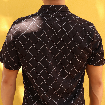 Camisa Moderna Hombre Manga Corta Estampado Lineal Negro con Blanco