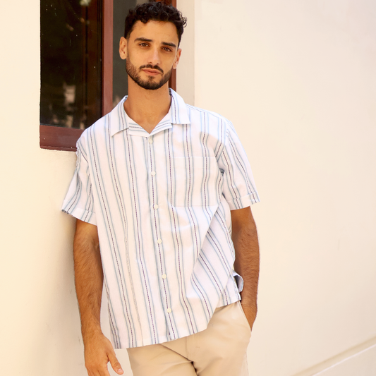 Camisa de manga corta con rayas verticales multicolor