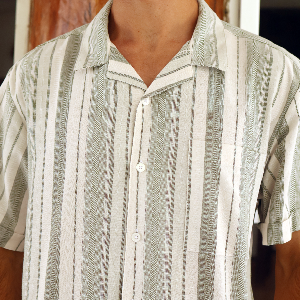 Camisa de verano manga corta con rayas verticales