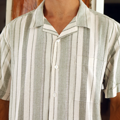 Camisa de verano manga corta con rayas verticales