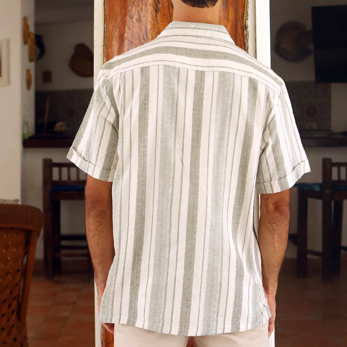 Camisa de verano manga corta con rayas verticales