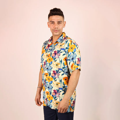 Men's Tropical Short Sleeve Relaxed Fit Modern Shirt