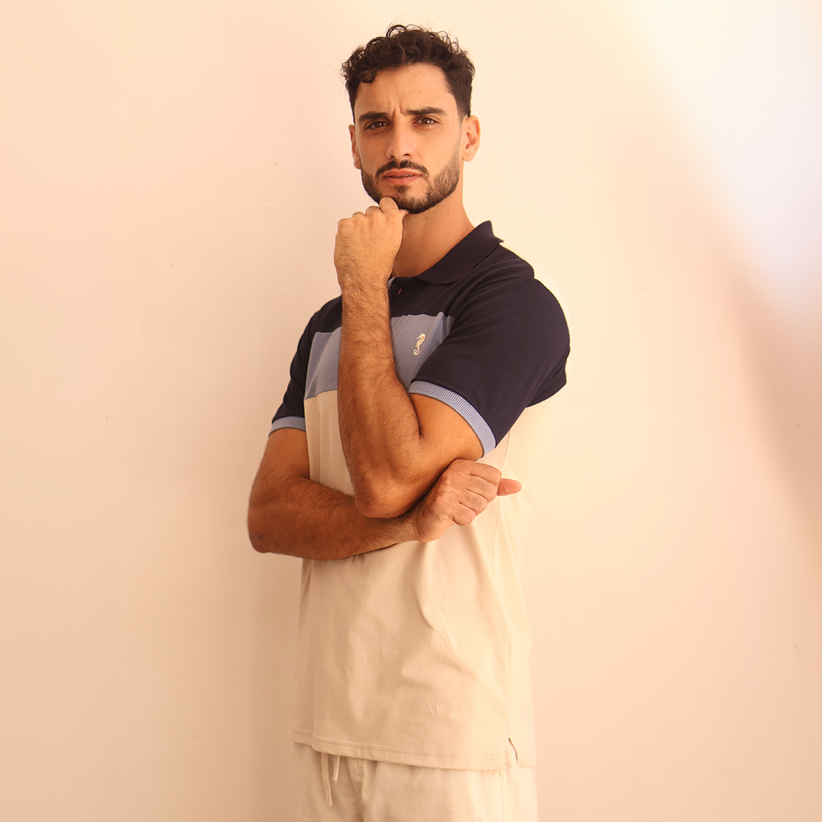 Playera Polo de Hombre con Bloques de Color