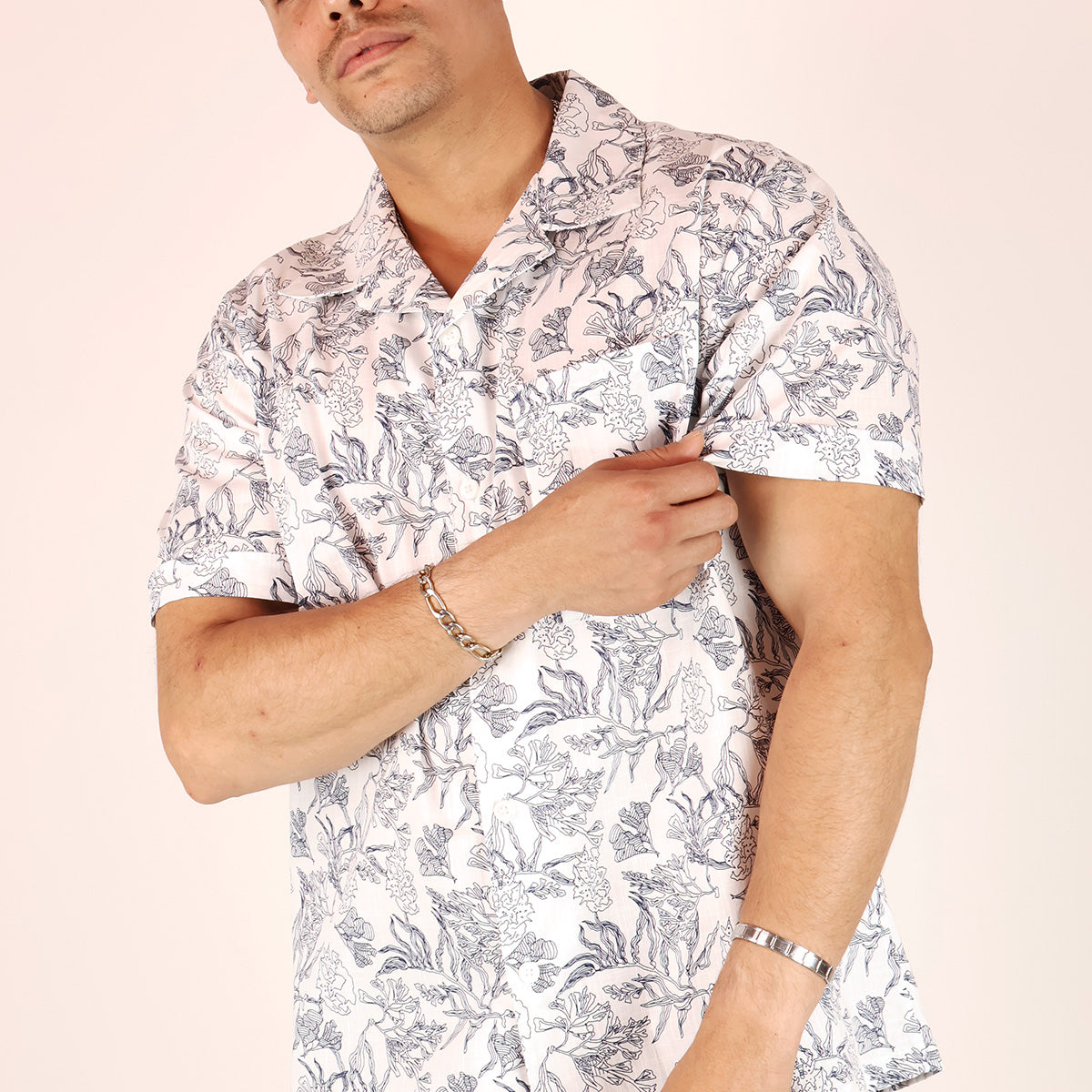 Men's Floral Line Art Tropical Short Sleeve Casual Shirt