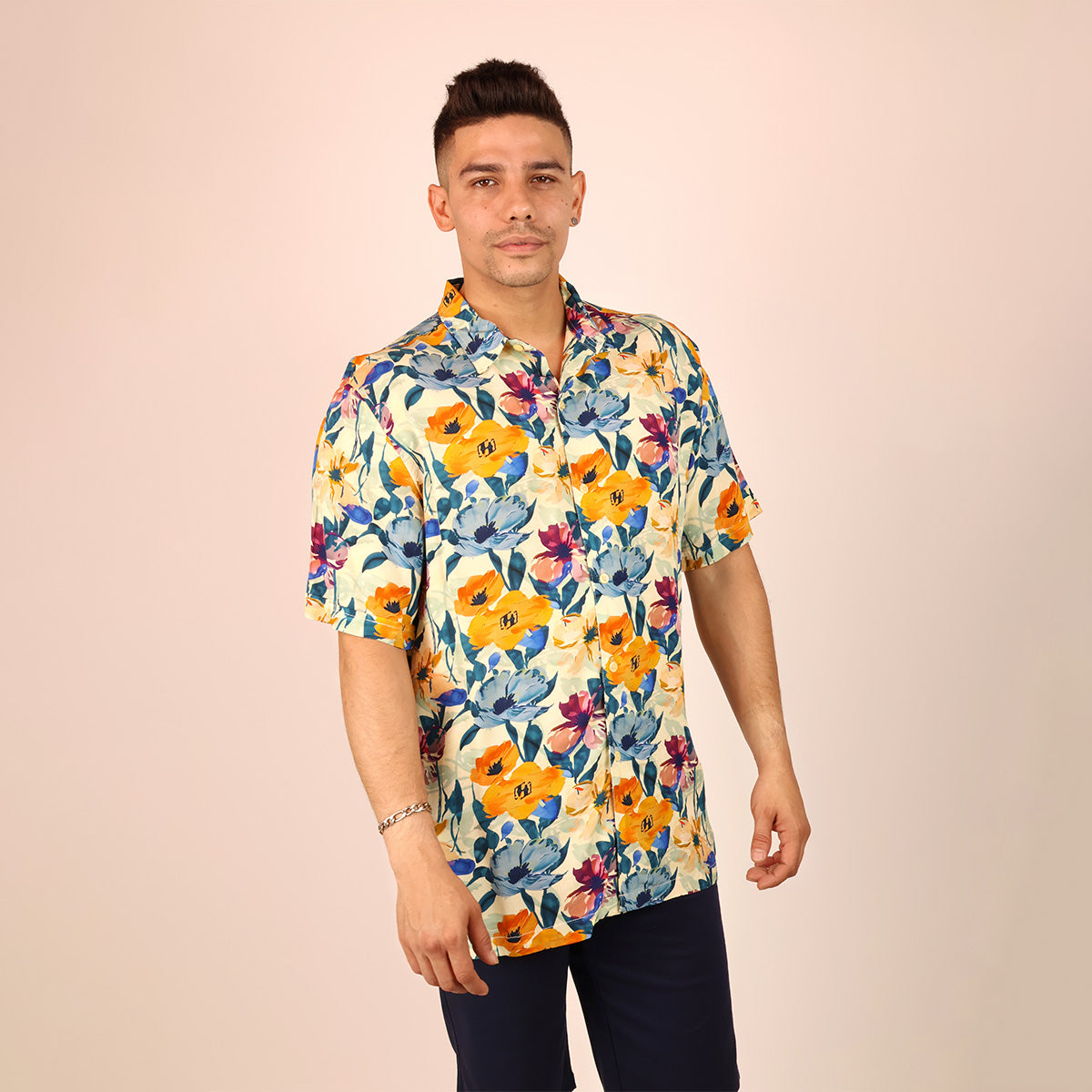 Men's Tropical Short Sleeve Relaxed Fit Modern Shirt