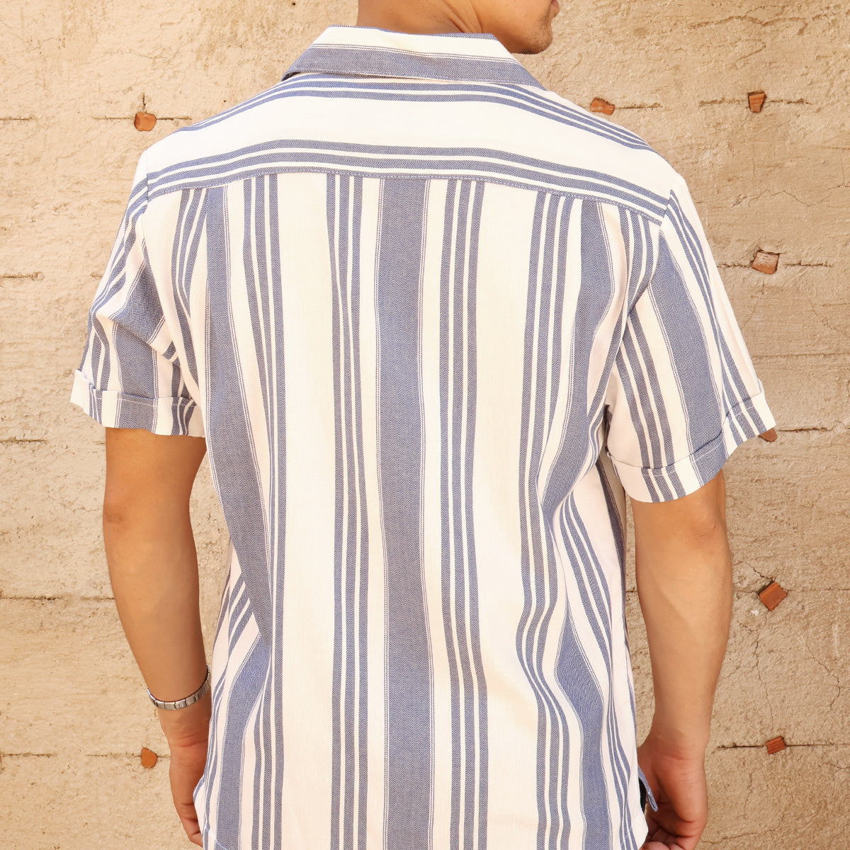 Camisa Hombre Loose Fit Estampado Vertical Cuello Resort Tela Algodón