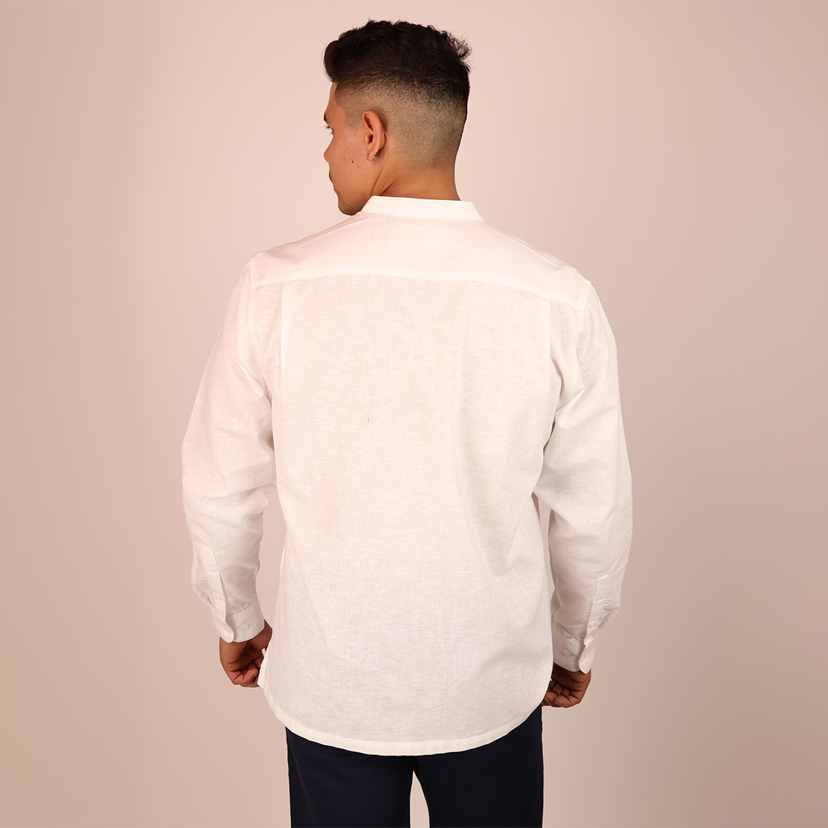 Camisa Hombre Blanca Cuello Mao Serigrafía Floral Moderna