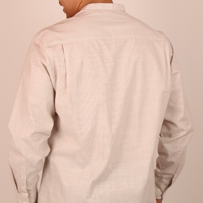 Camisa Caqui Hombre Manga Larga Cuello Mao Jaspeada con Bolsa
