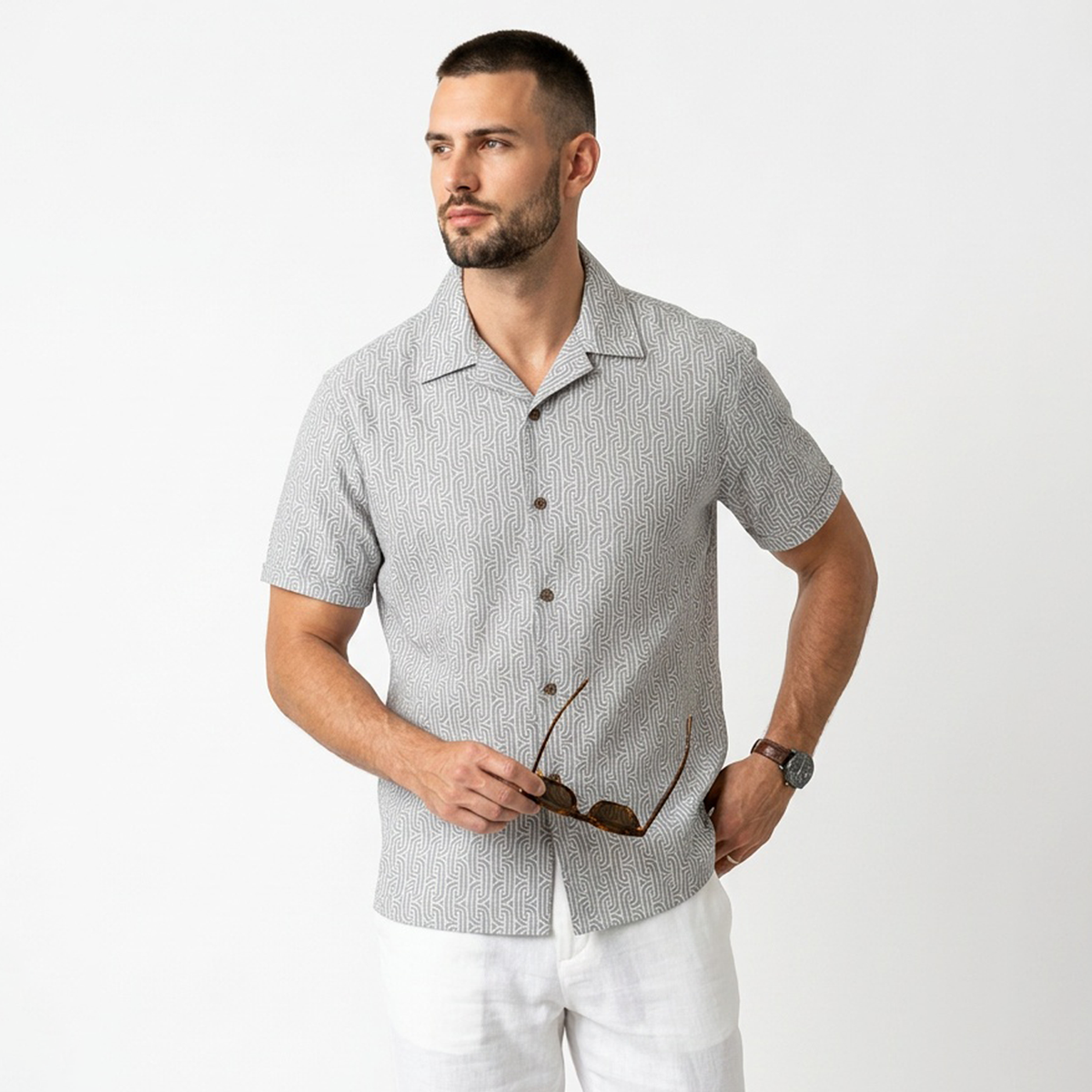 Camisa de manga corta con patrón geométrico