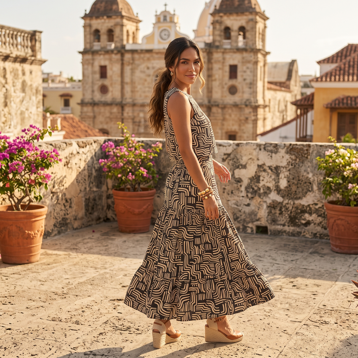 Falda Midi Mujer Estampada Negra con Olanes y Abertura en Pierna