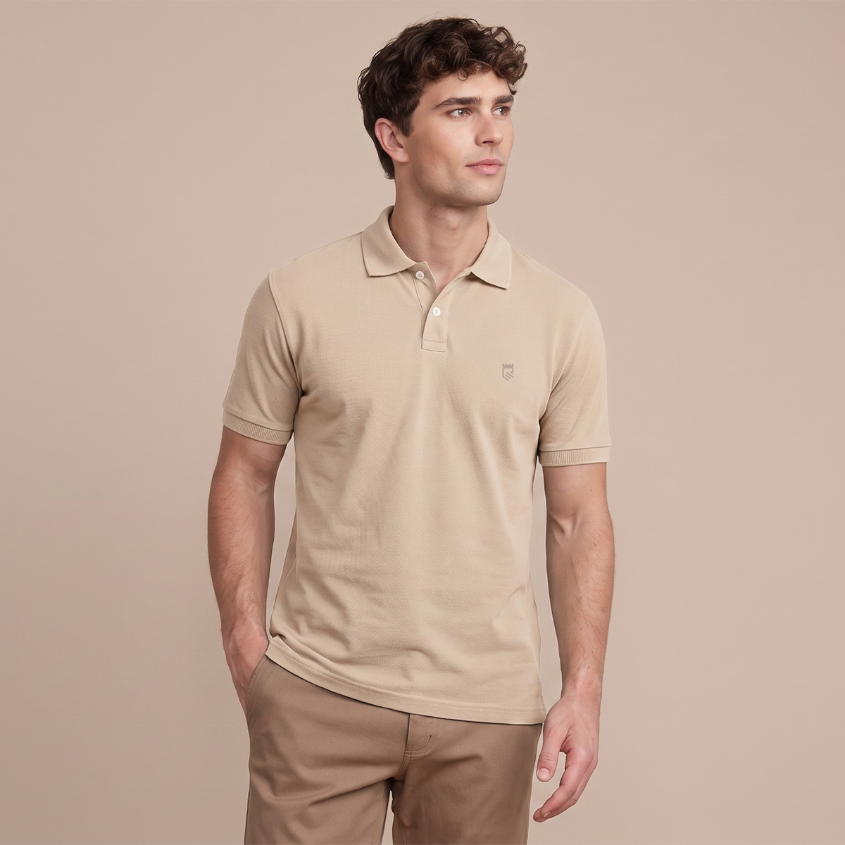 Playera Tipo Polo Caqui Slim Fit Con Bordado Moderno