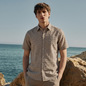Camisa de manga corta con estampado geométrico para hombre