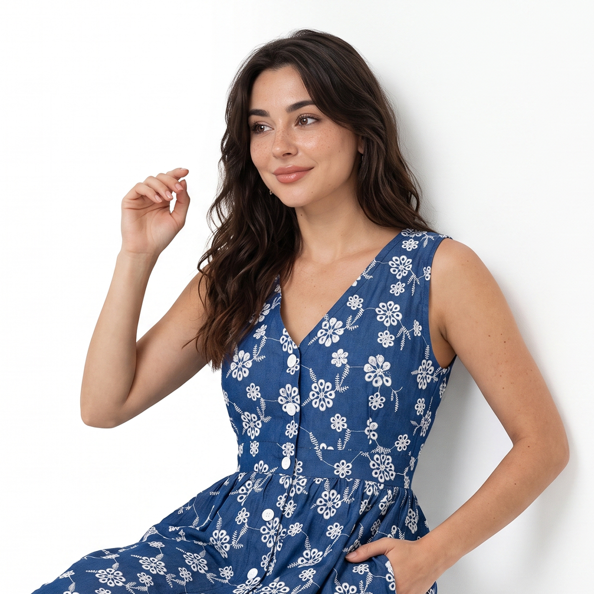 Vestido Corto Mujer Sin Mangas Tela Bordada con Elástico Espalda