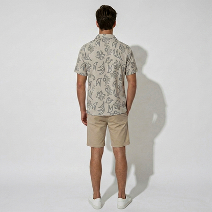 Camisa de manga corta con estampado floral tropical