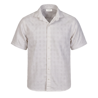 Camisa de hombre blanca con textura en relieve