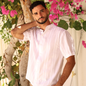 Camisa de manga corta con cuello mao blanca