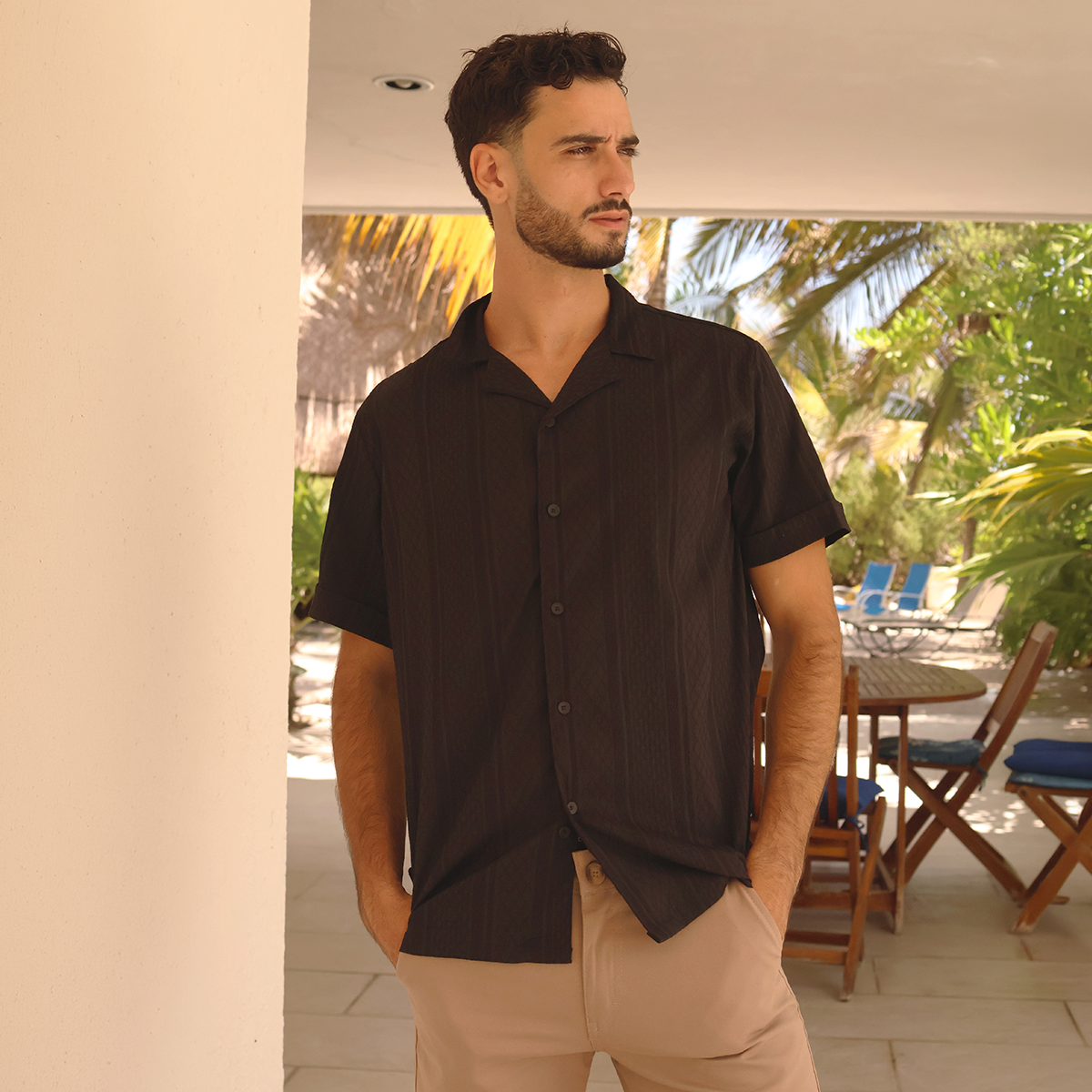 Camisa Negra Manga Corta Hombre Tela Stretch Texturizada Regular Fit