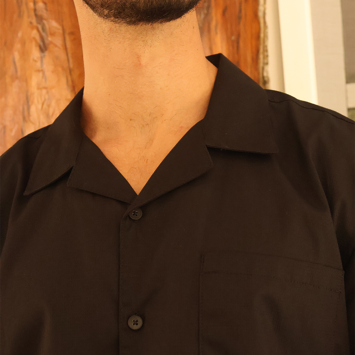 Camisa de manga corta con cuello camp azul marino