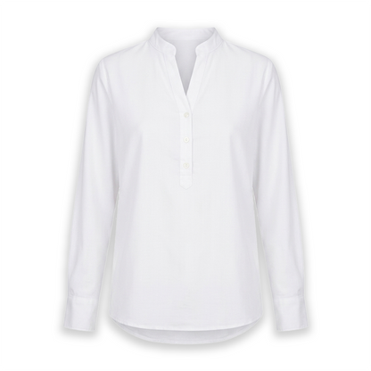 Blusa blanca con cuello tipo polo con manga larga
