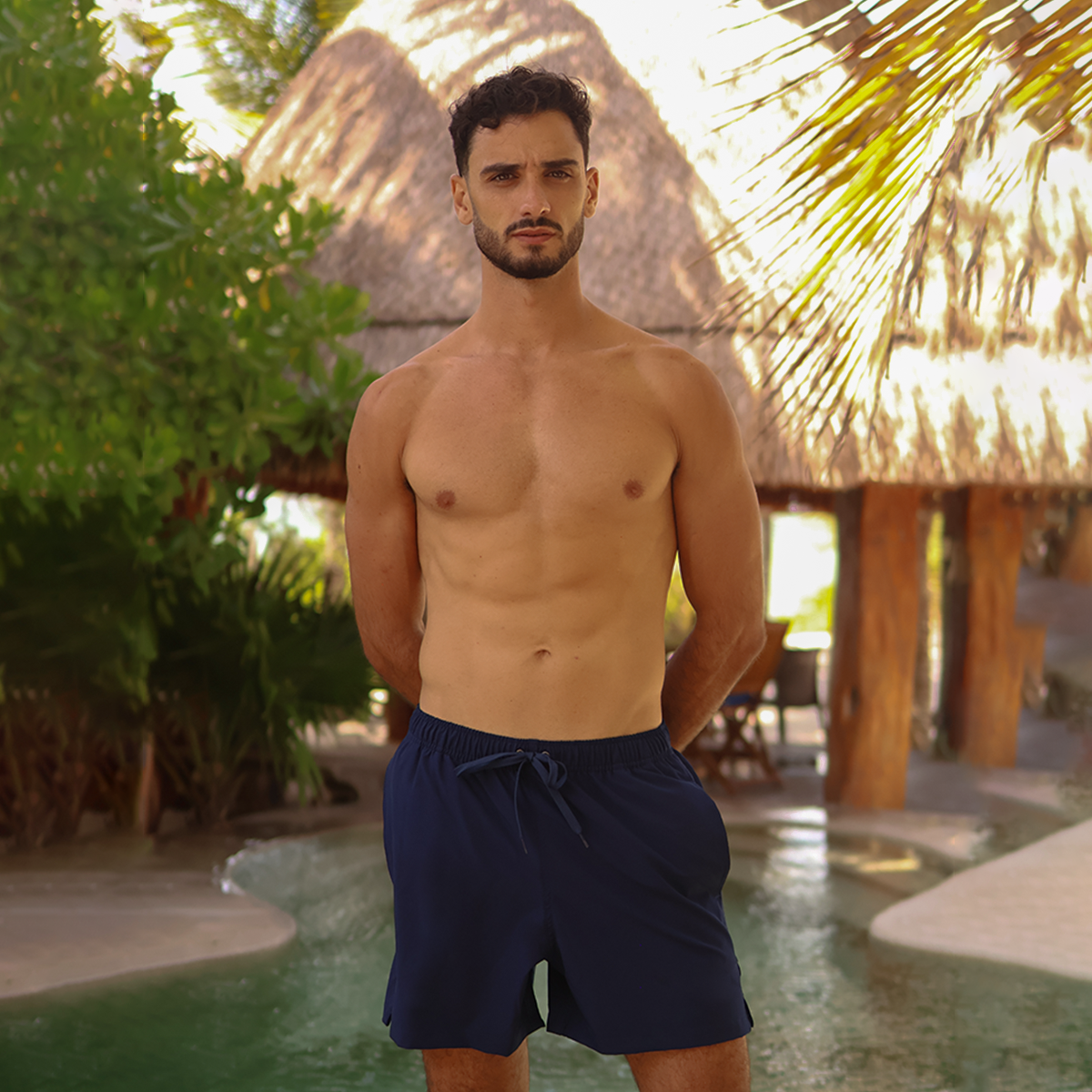 Bañador Liso Color Azul Marino Con Bolsas Elástico Ajustable Para Hombre