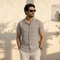 Camisa de manga corta con estampado geométrico