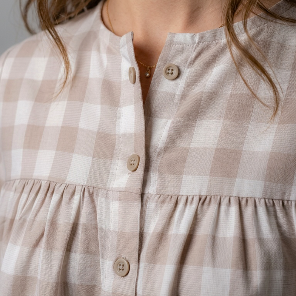 Blusa RAMS a Cuadros Beige y Blanco