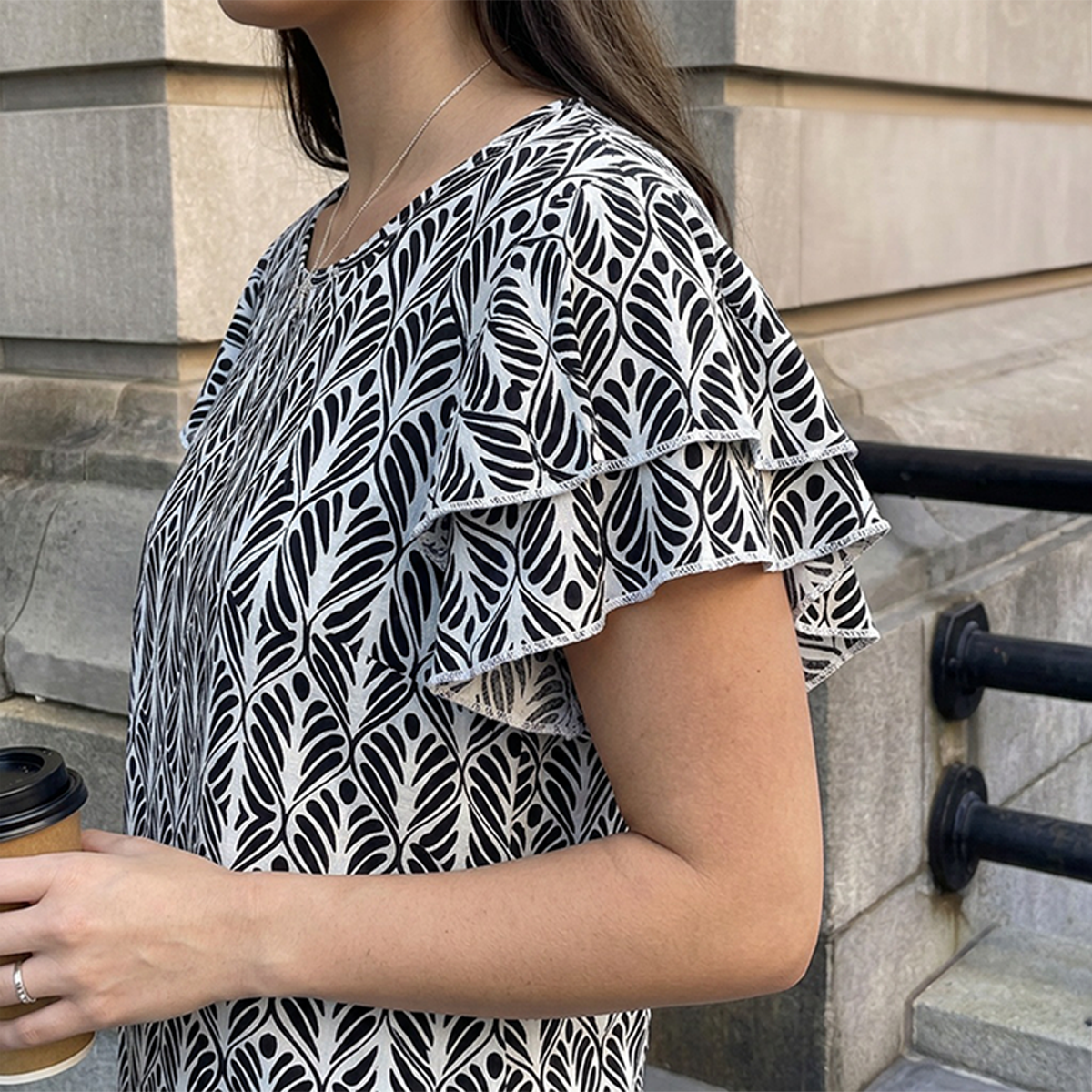 Blusa Mujer Estampada Cuello Redondo Manga Olán Casual