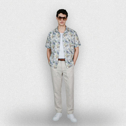 Camisa de manga corta con estampado tropical de hojas