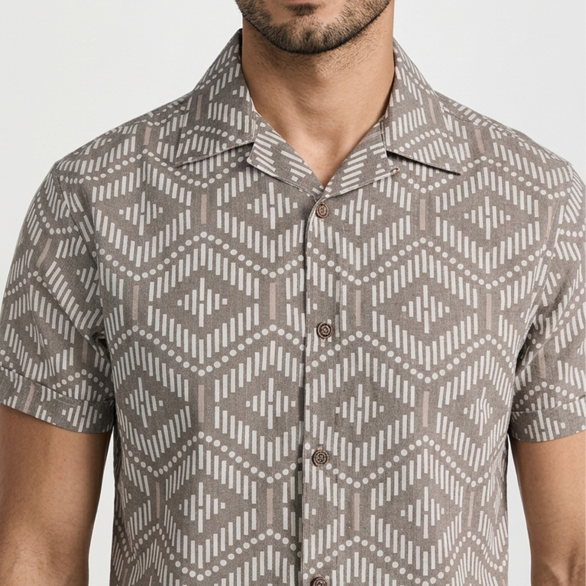 Camisa de manga corta con estampado geométrico