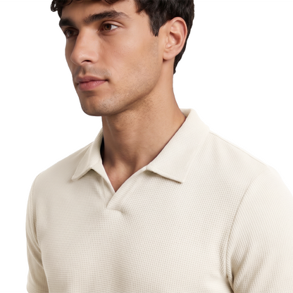 Polo manga corta para hombre con textura waffle color crema
